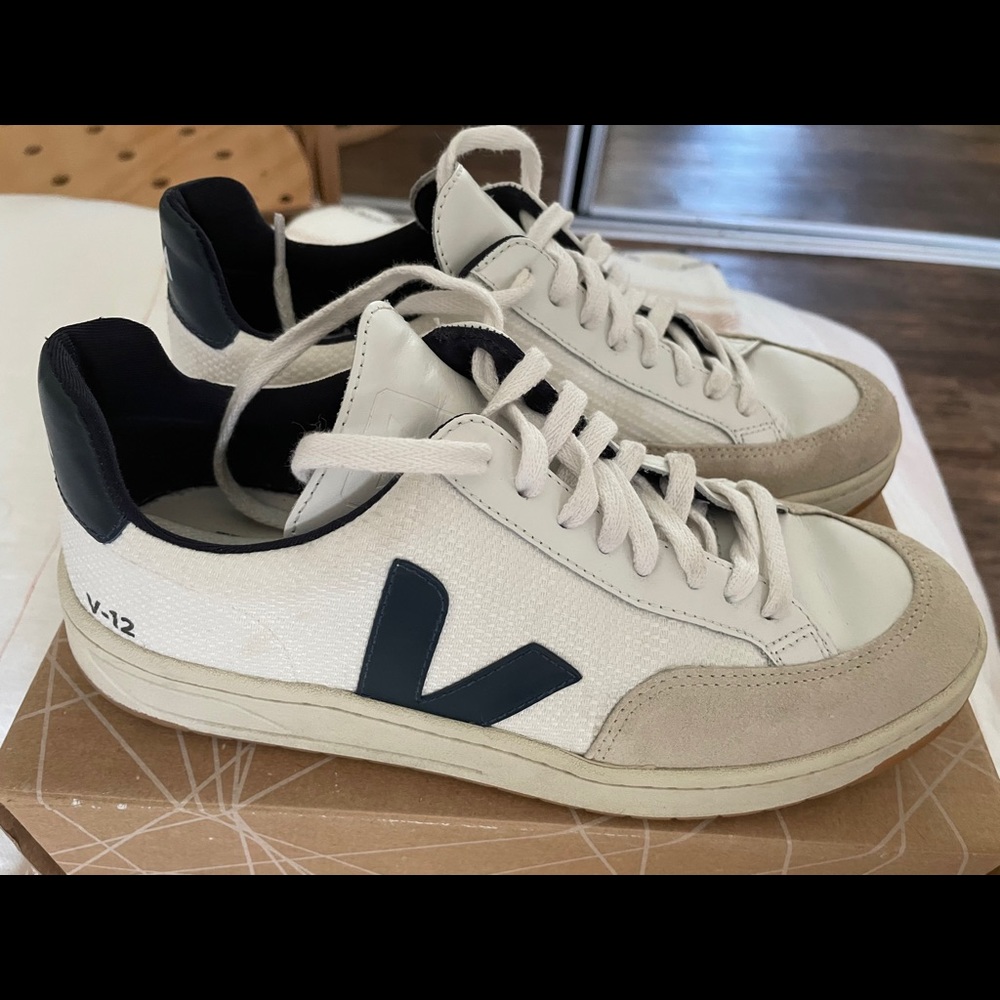 VEJA V-12 sneakers